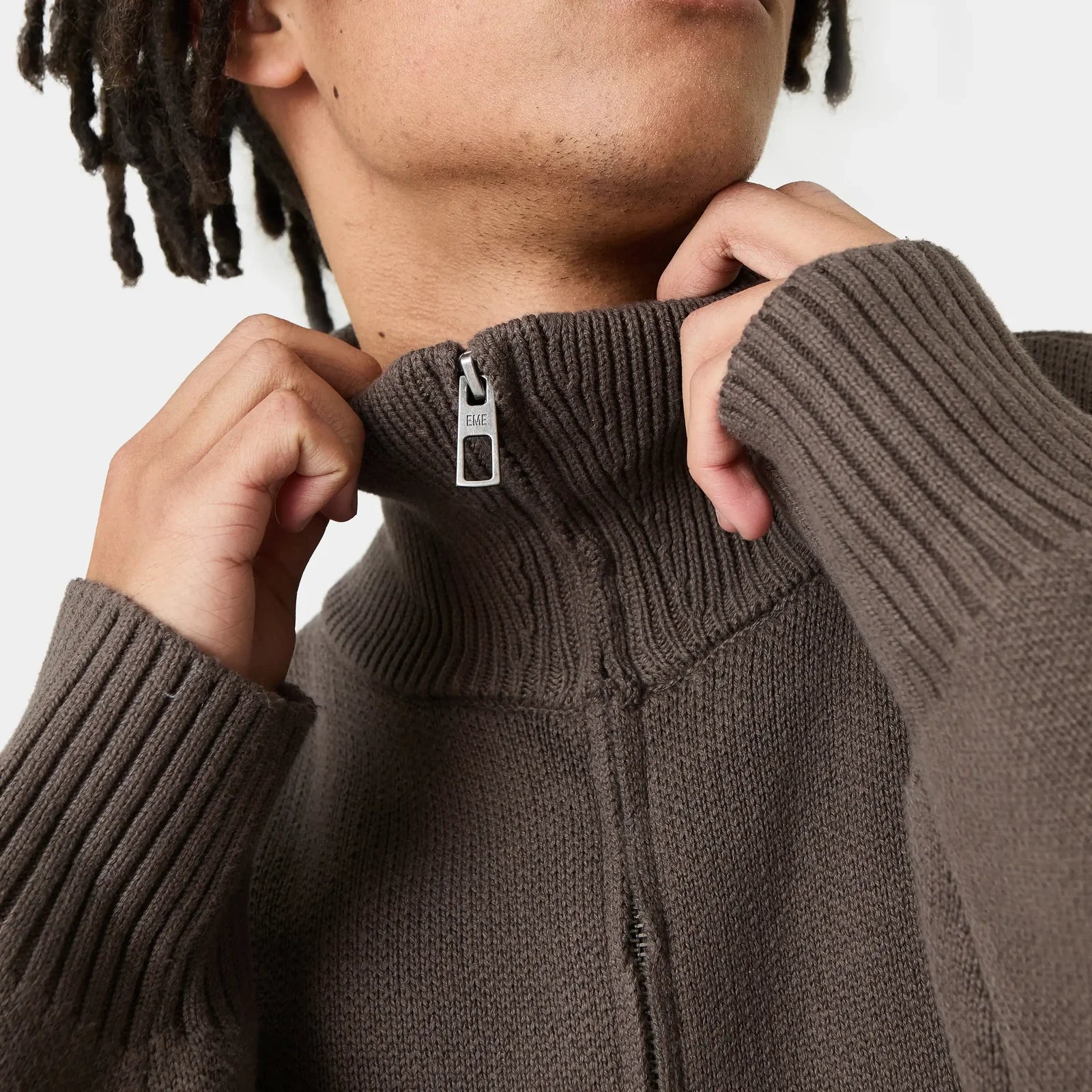 Thrill Falcon Zipper Knit